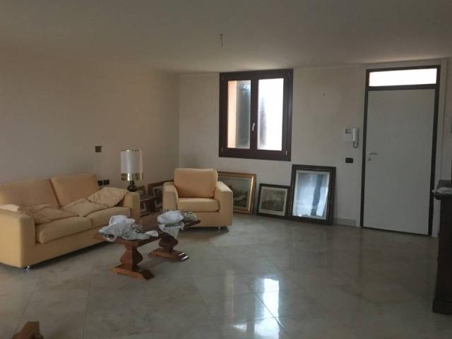 Villa Schiera in vendita a Roncofreddo, Reggio Emilia
