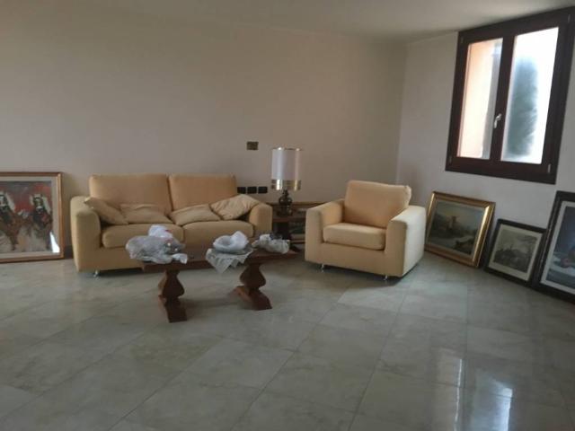 Villa Schiera in vendita a Roncofreddo, Reggio Emilia