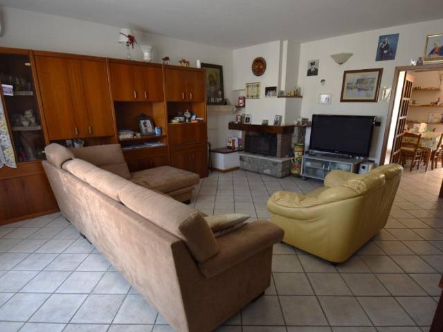 Villa Schiera in vendita a Gualdo, Roncofreddo
