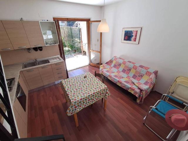 Villa Schiera in vendita a Marina di Roseto Capo Spulico, Calabria