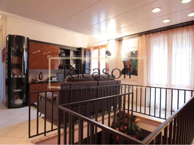 Villa Schiera in vendita a Rosignano Marittimo, Toscana