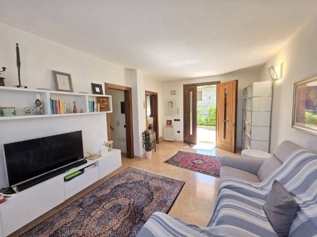 Villa Schiera in vendita a Rosolina, Veneto