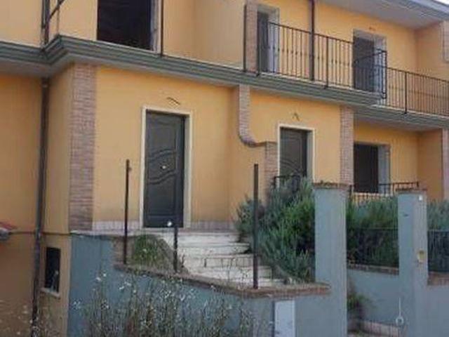 Villa Schiera in vendita a Rotondi, Campania