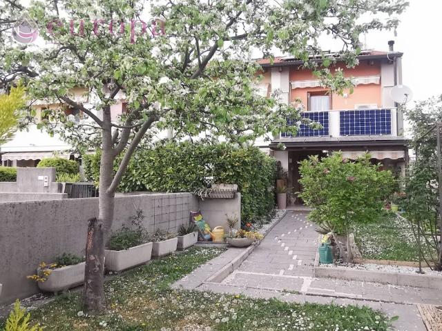 Villa Schiera in vendita a Roveredo In Piano, Friuli-Venezia Giulia