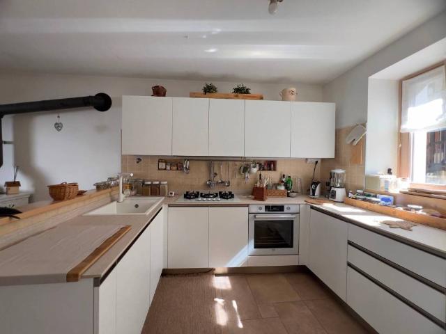 Villa Schiera in vendita a Comunità della Vallagarina, Borgo Sacco