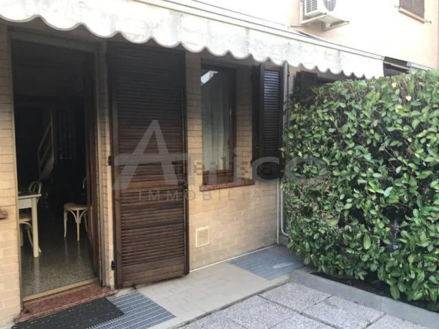 Villa Schiera in vendita a Commenda Est, Rovigo