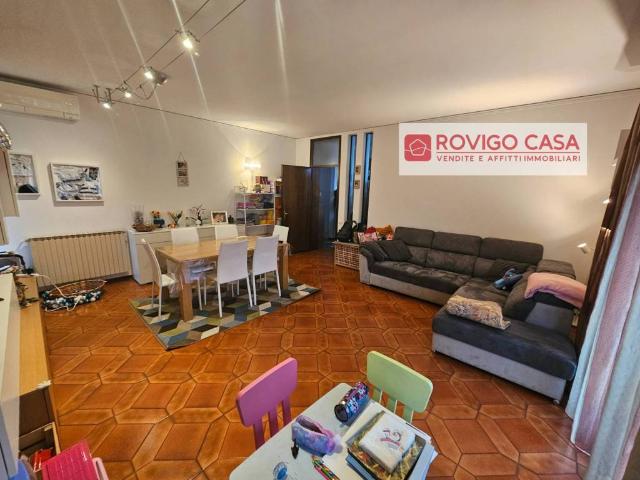 Villa Schiera in vendita a Commenda Est, Rovigo