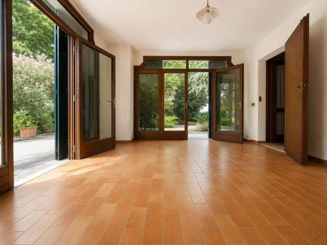 Villa Schiera in vendita a Rovigo, Veneto