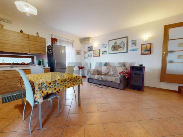 Appartamento in vendita a Rovolon, Veneto