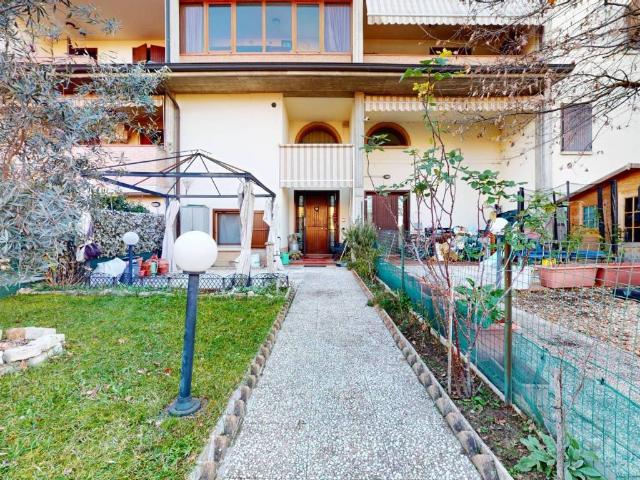 Villa Schiera in vendita a Tresinaro - Secchia, Re