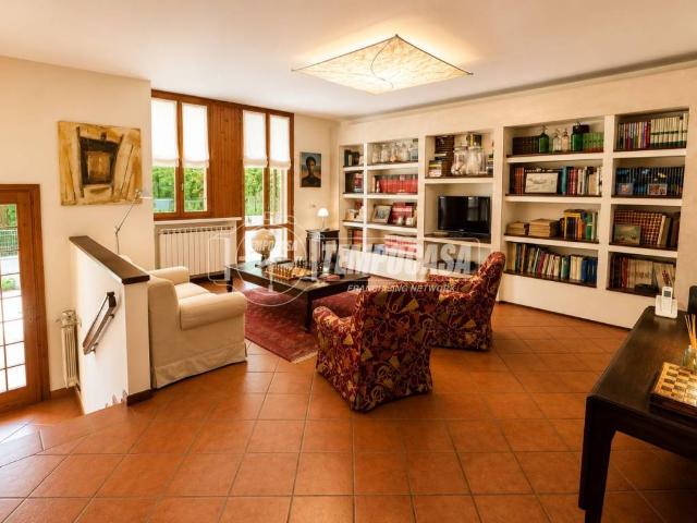 Villa Schiera in vendita a Tresinaro - Secchia, Re