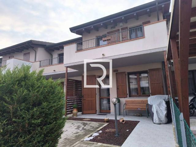 Villa Schiera in vendita a Russi, Reggio Emilia