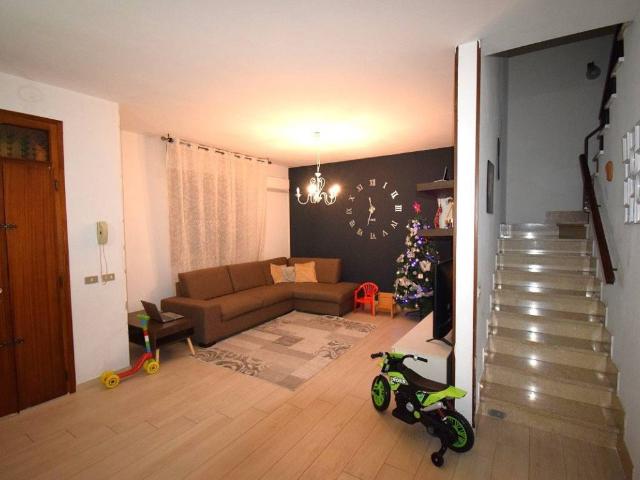 Villa Schiera in vendita a Russi, Reggio Emilia