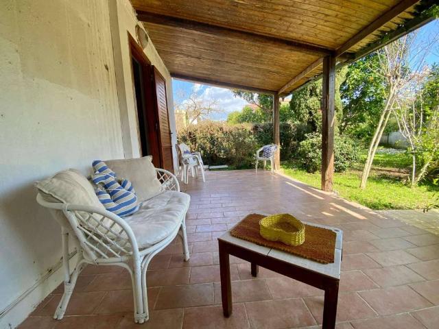 Villa Schiera in vendita a Sabaudia, Lazio