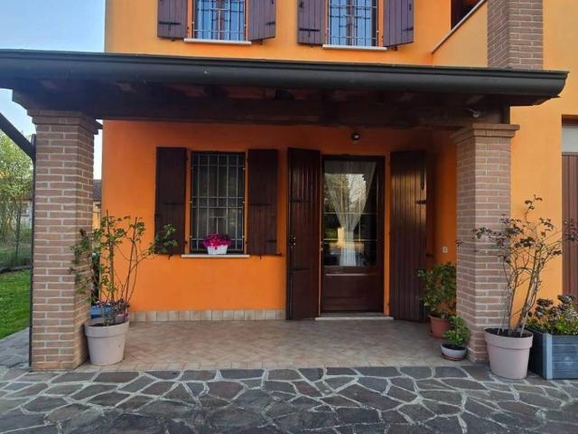 Villa Schiera in vendita a Sabbioneta, Lombardia
