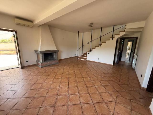 Villa Schiera in vendita a Roma Capitale, Lazio