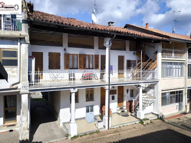 Villa Schiera in vendita a Sala Biellese, Biella