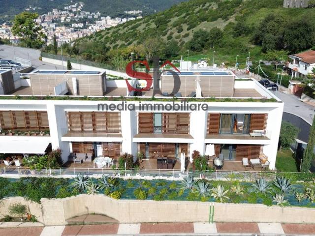 Villa Schiera in vendita a Casa Manzo, Salerno