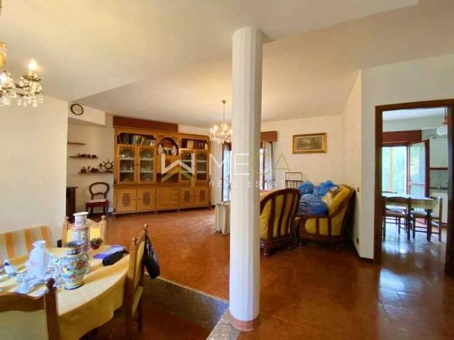 Villa Schiera in vendita a Comunità Montana Parco Alto Garda bresciano, Salò