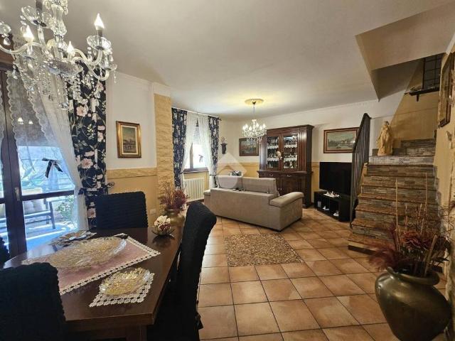 Villa Schiera in vendita a Salsomaggiore Terme, Reggio Emilia