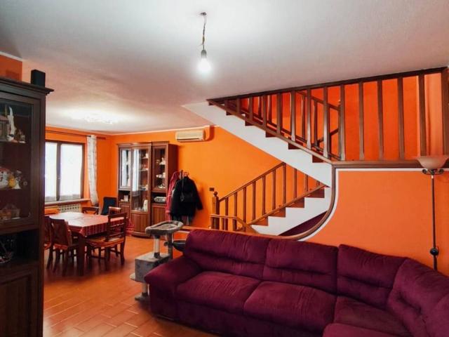 Villa Schiera in vendita a Piemonte, Vercelli