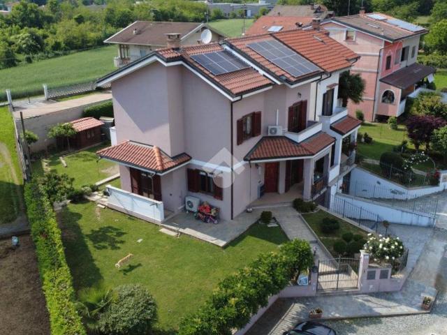 Villa Schiera in vendita a Piemonte, Biella