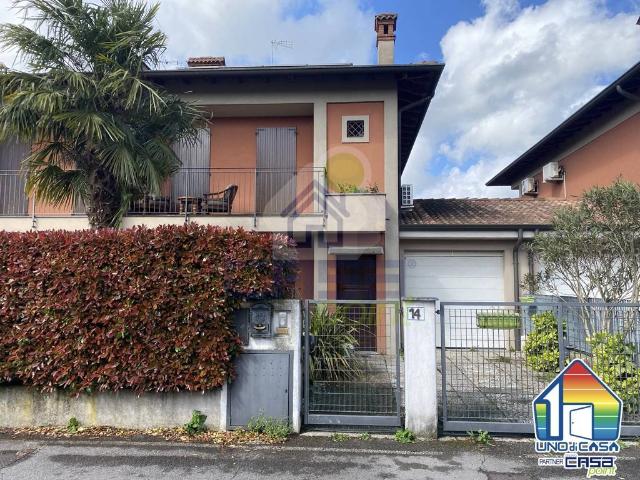Villa Schiera in vendita a Salvirola, Lombardia
