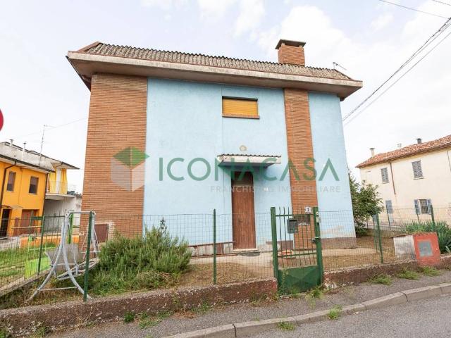 Villa Schiera in vendita a San Bassano, Cremona