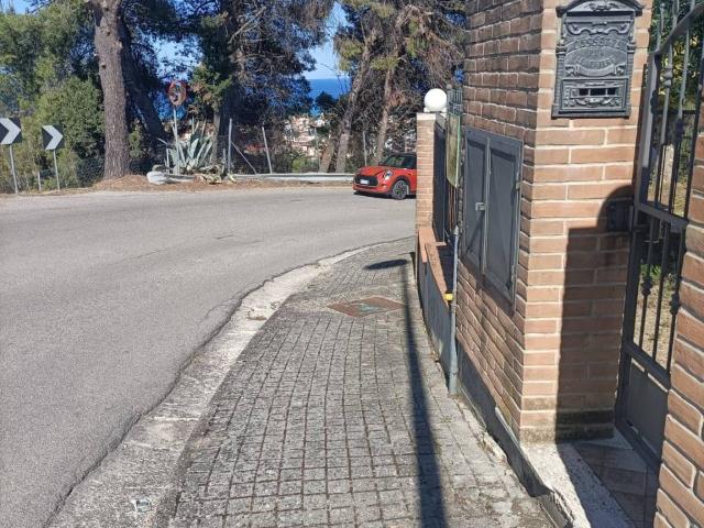 Villa Schiera in vendita a Santa Lucia, Marche