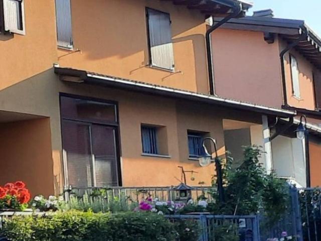 Villa Schiera in vendita a Unione dell'Appennino Bolognese, San Benedetto Val Di Sambro