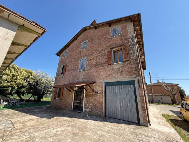 Villa Schiera in vendita a Unione dei comuni del Sorbara, San Cesario Sul Panaro