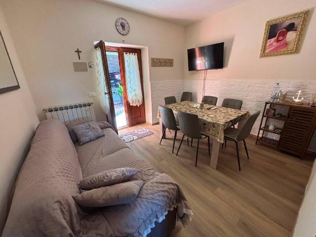 Villa Schiera in vendita a San Costanzo, Pesaro e Urbino