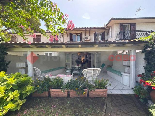 Villa Schiera in vendita a San Felice Circeo, Lazio