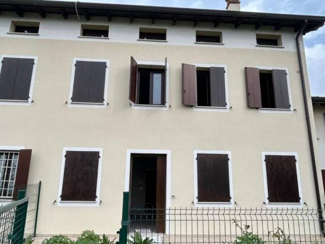Villa Schiera in vendita a Unione Comuni Modenesi Area Nord, San Felice Sul Panaro