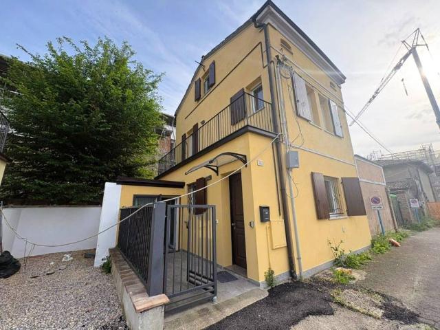 Villa Schiera in vendita a Unione Comuni Modenesi Area Nord, San Felice Sul Panaro