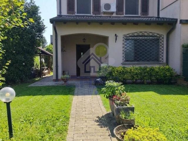 Villa Schiera in vendita a San Fiorano, Lombardia