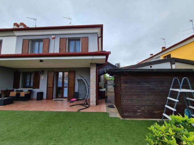 Villa Schiera in vendita a San Giorgio Bigarello, Mottella