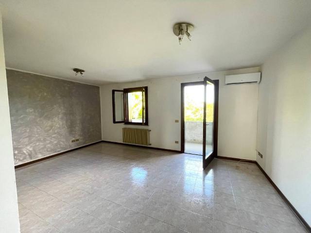 Villa Schiera in vendita a Medeuzza / Midiuze, San Giovanni al Natisone /  San Zuan dal Nadison
