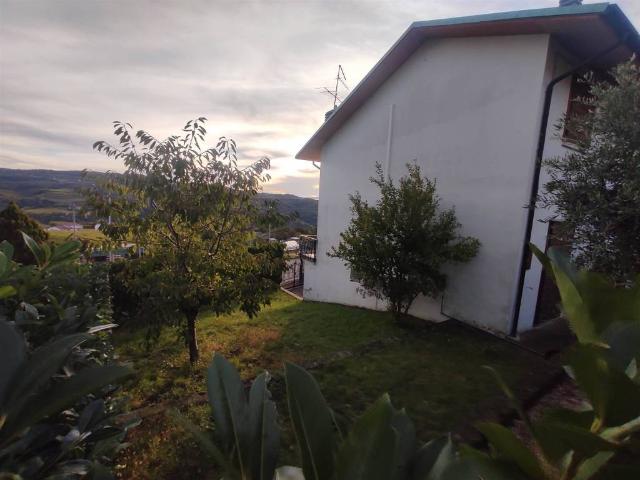 Villa Schiera in vendita a Cattignano, San Giovanni Ilarione