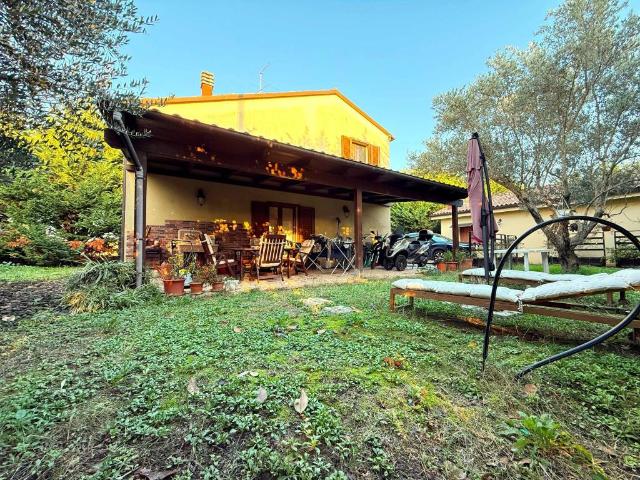 Villa Schiera in vendita a San Giovanni In Marignano, Reggio Emilia