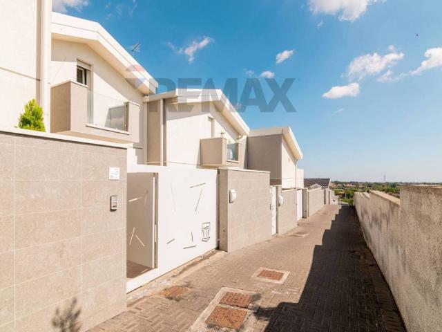 Villa Schiera in vendita a San Giovanni la Punta, Catania