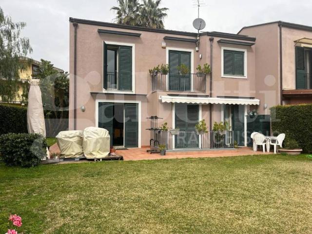 Villa Schiera in vendita a Trappeto, San Giovanni La Punta