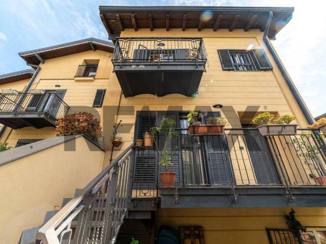 Villa Schiera in vendita a Trappeto, San Giovanni La Punta