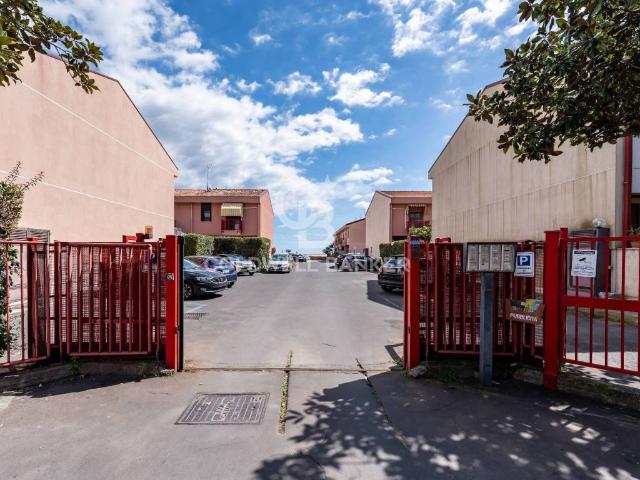 Villa Schiera in vendita a San Giovanni La Punta, Sicilia