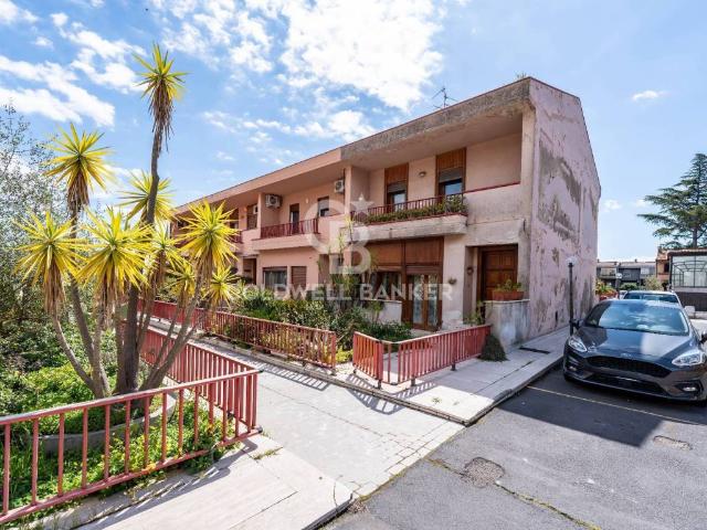 Villa Schiera in vendita a San Giovanni La Punta, Sicilia