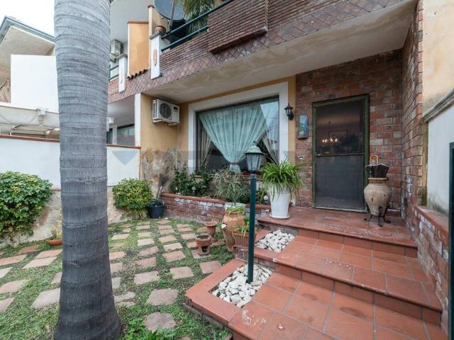 Villa Schiera in vendita a San Giovanni la Punta, Catania