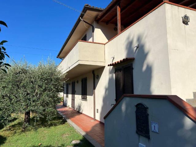 Villa Schiera in vendita a San Giuliano Terme, Toscana