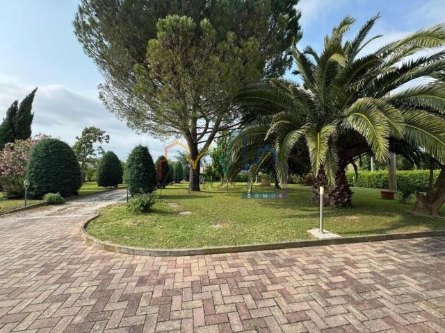 Villa Schiera in vendita a San Giuliano Terme, Toscana