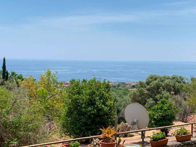 Villa Schiera in vendita a Picanello-Ognina-Barriera-Canalicchio, Catania