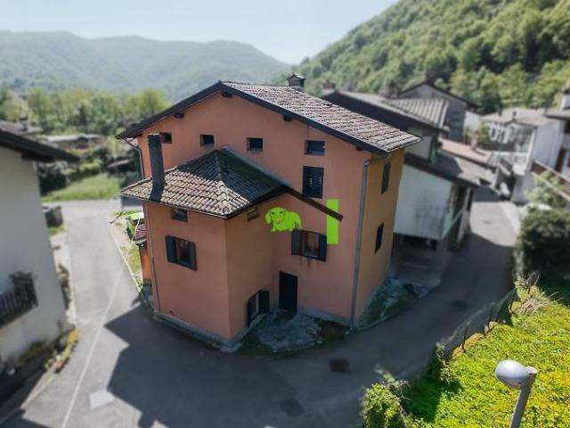 Villa Schiera in vendita a San Leonardo, Friuli-Venezia Giulia